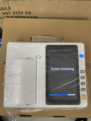 Συσκευή ΗΚΓ 7 ιντσών LCD 6 καναλιών χειρός με πηγή τροφοδοσίας για νοσοκομεία