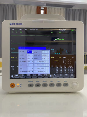 Φορητή πολλαπλή παράμετρος ICU Monitor ασθενής με 12,1 ιντσών χρωματική οθόνη LCD τροχόσπιτο / τοίχος στήριγμα τοποθετήθηκε και ελαφρύ 3.9 KG